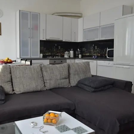 Deluxe Stomorica Apartment *