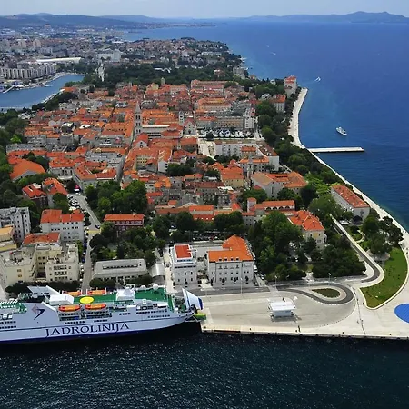 Apartment Deluxe Stomorica Zadar